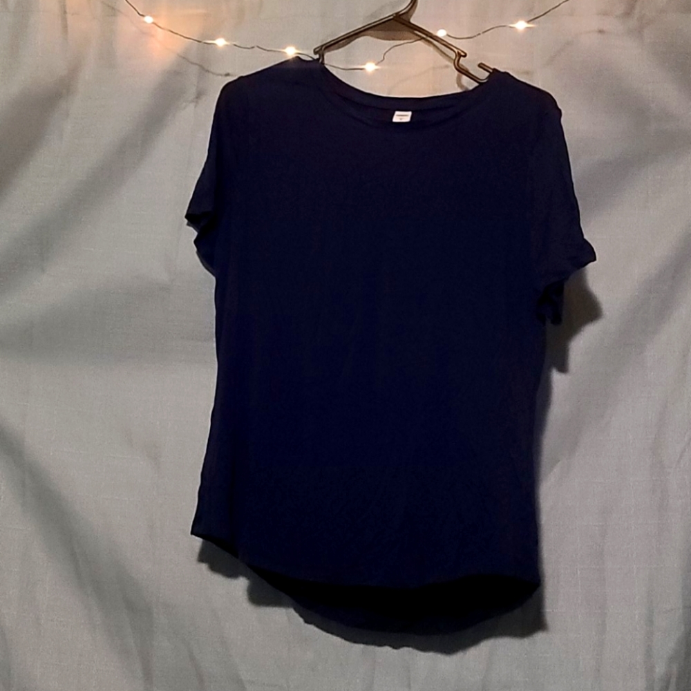 Old navy tee